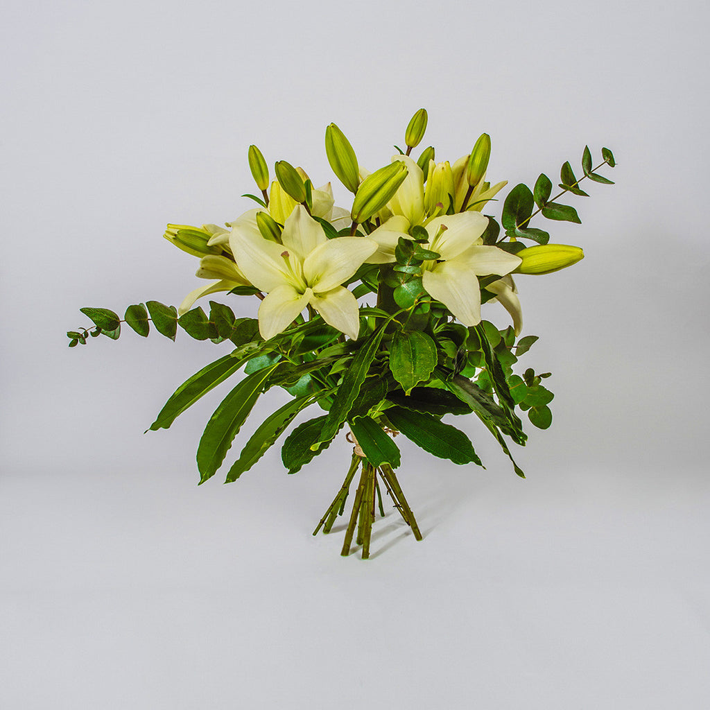 Lilly Hessian Hand-tied Bouquet - XOXO Florist Aberdeen