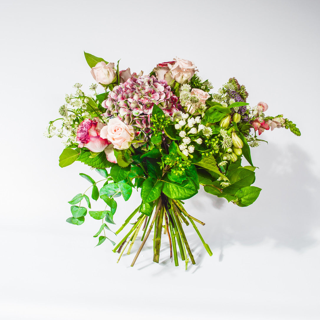 Queen Bouquet by XOXO Florist Aberdeen