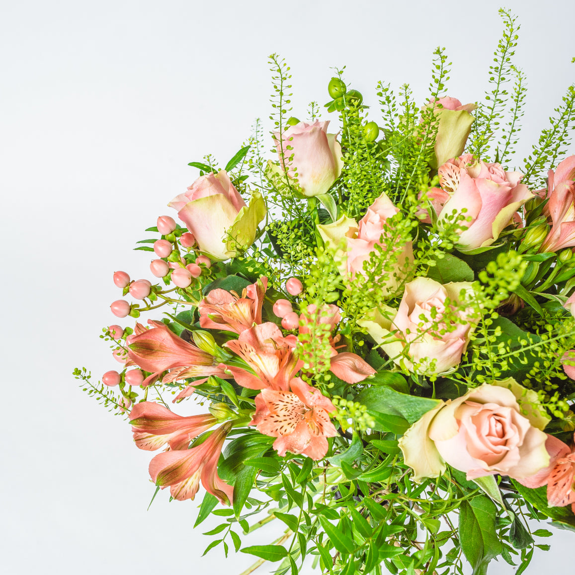 The PEACHES Bouquet | XOXO Florist Aberdeen, Scotland