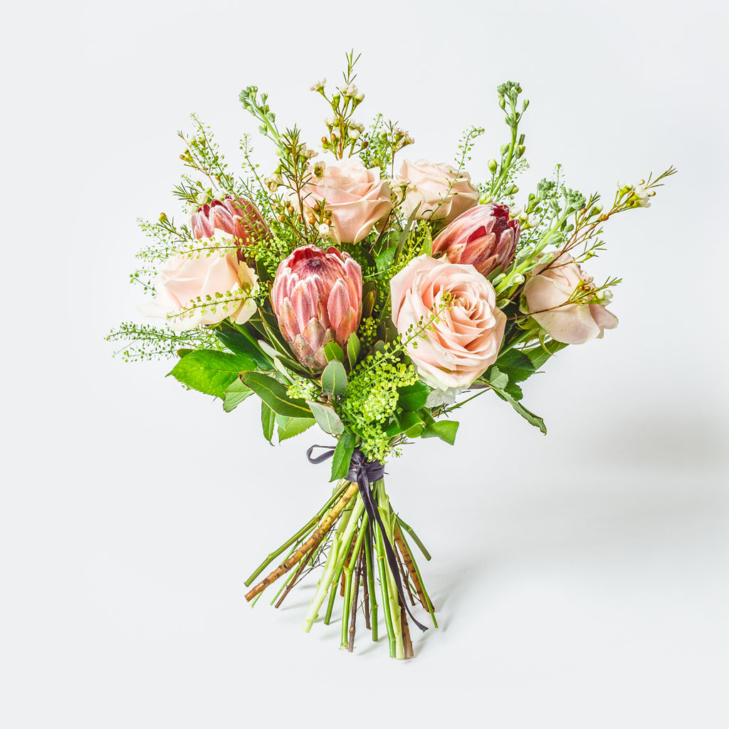 The REGENCY Bouquet | XOXO Florist Aberdeen, Scotland