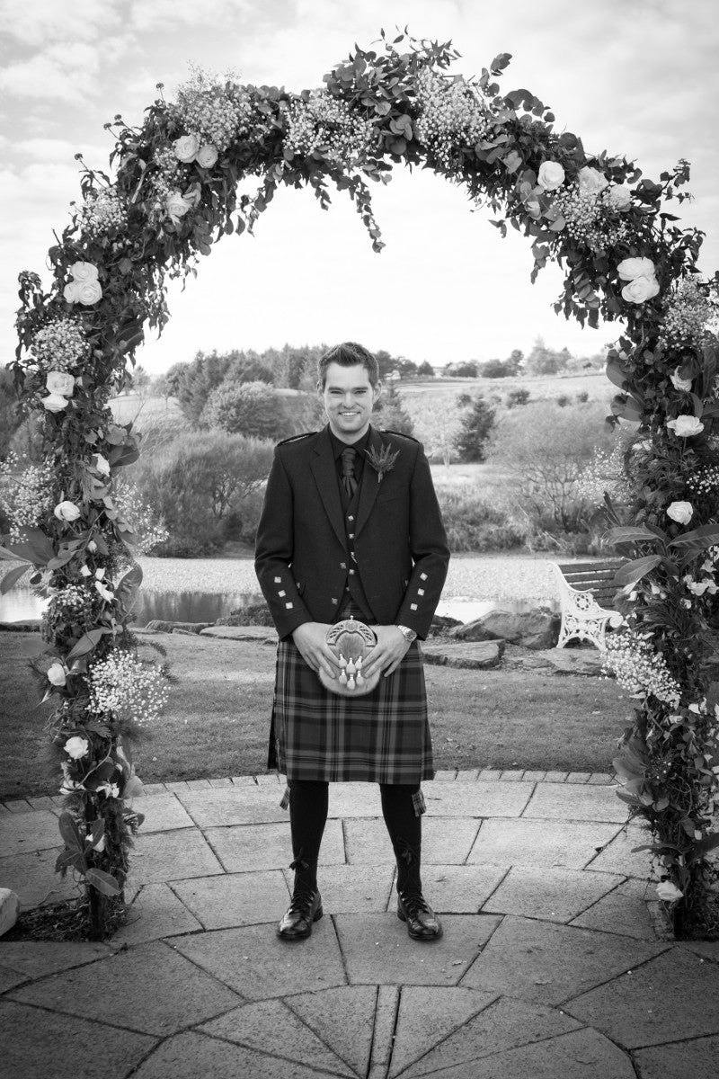 XOXO Wedding Florist Aberdeen | Wedding Arch